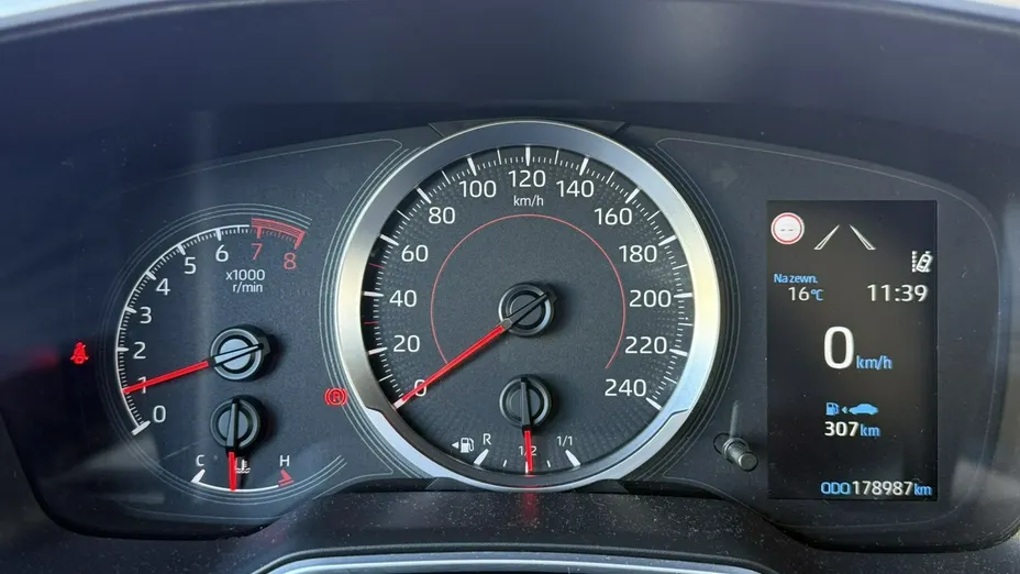 TOYOTA Corolla -