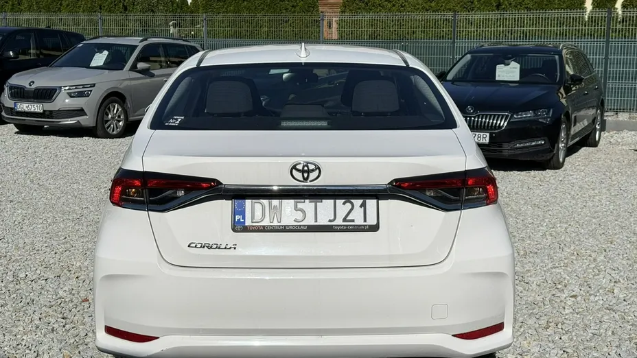 TOYOTA Corolla -