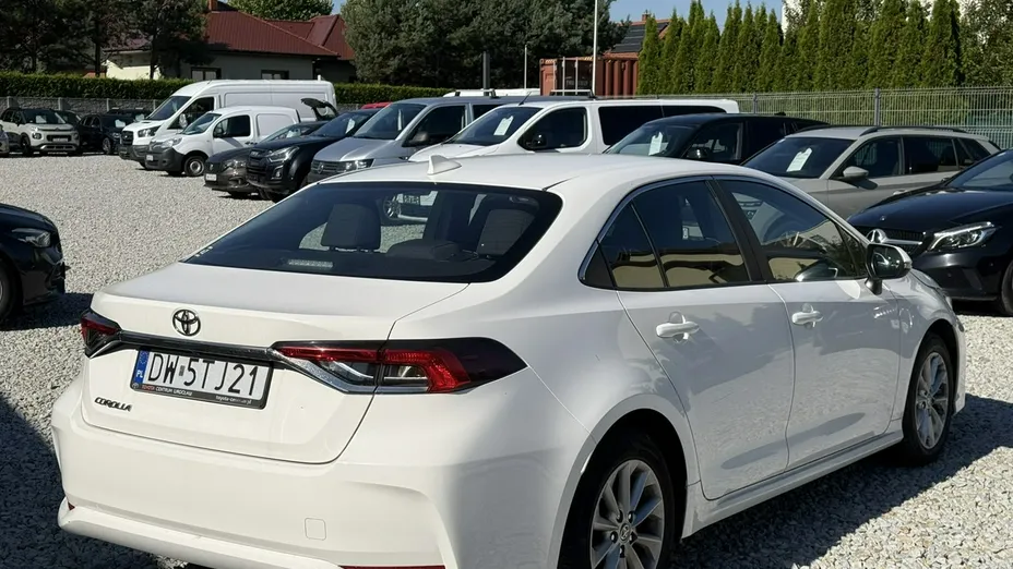 TOYOTA Corolla -