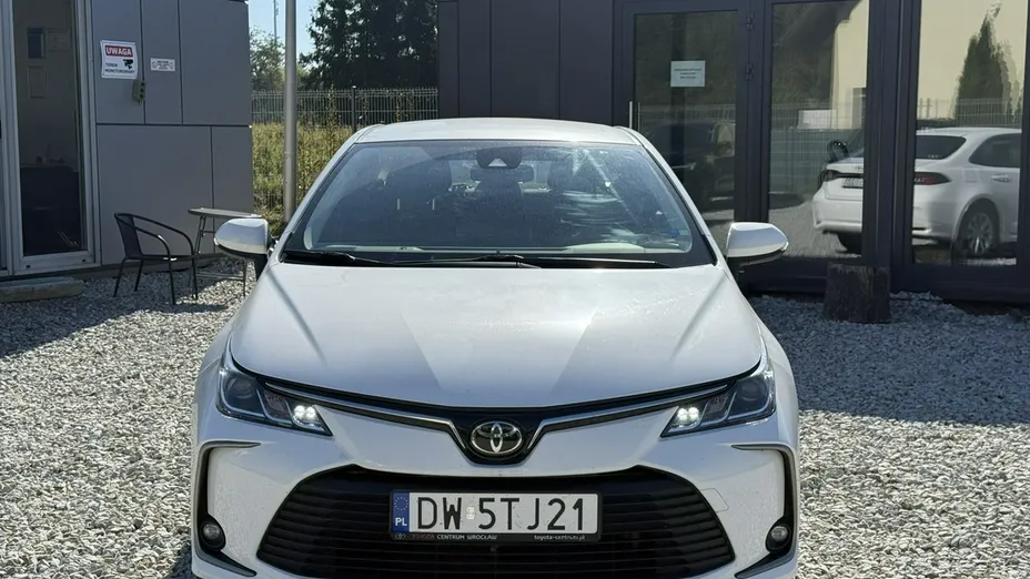 TOYOTA Corolla -