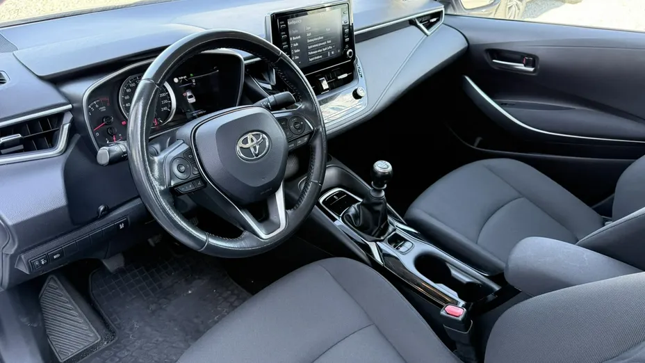 TOYOTA Corolla -
