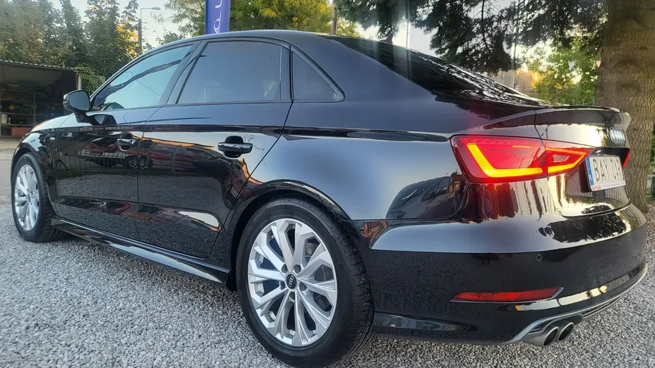 AUDI A3 Limousine -