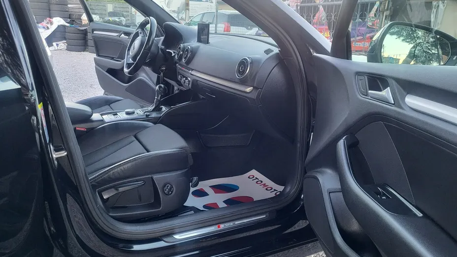 AUDI A3 Limousine -