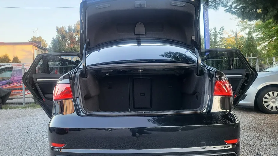 AUDI A3 Limousine -