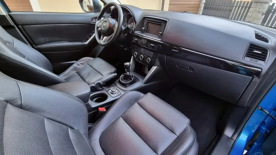 MAZDA CX-5 -