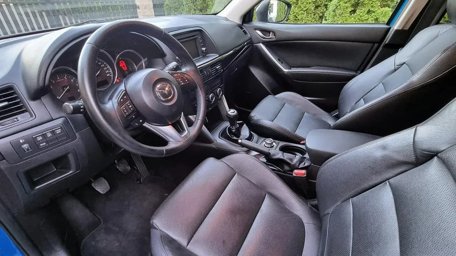 MAZDA CX-5 -