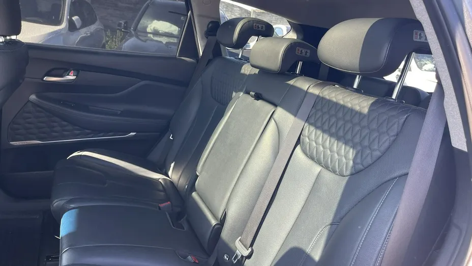 HYUNDAI Grand Santa Fe -