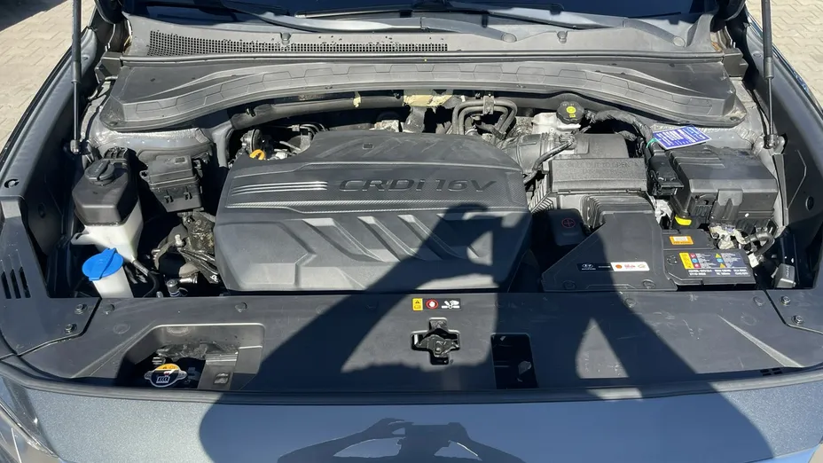 HYUNDAI Grand Santa Fe -