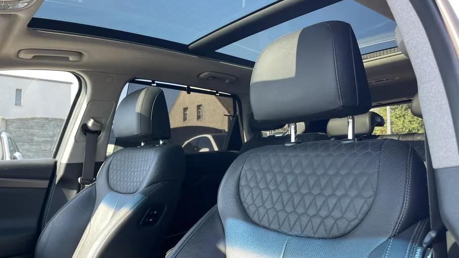 HYUNDAI Grand Santa Fe -