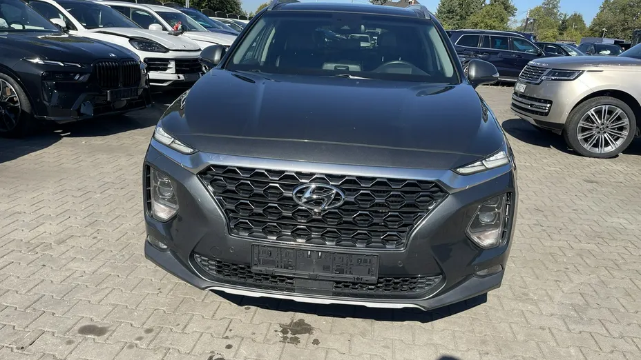 HYUNDAI Grand Santa Fe -