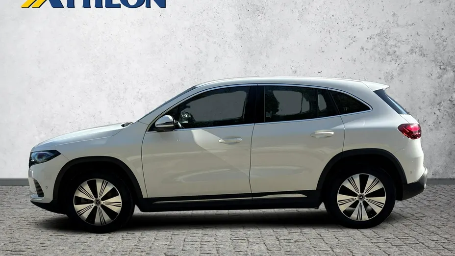 MERCEDES-BENZ EQA -