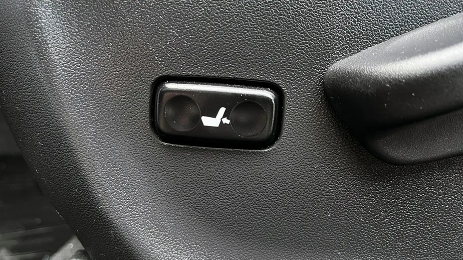 TOYOTA Avensis -
