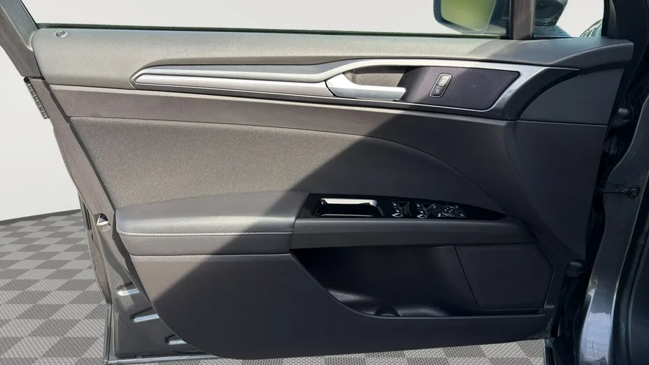 FORD Mondeo -