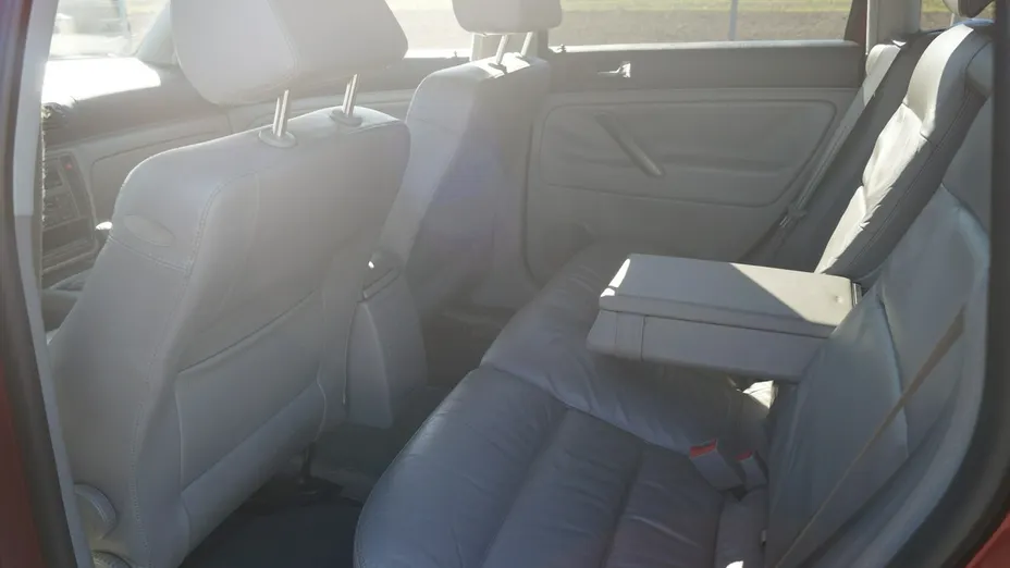 VOLKSWAGEN Passat -