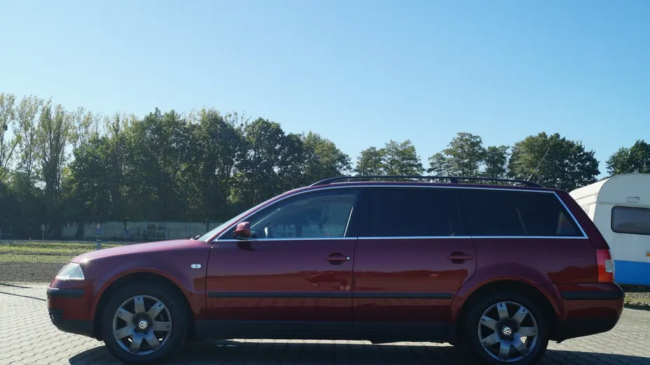VOLKSWAGEN Passat -