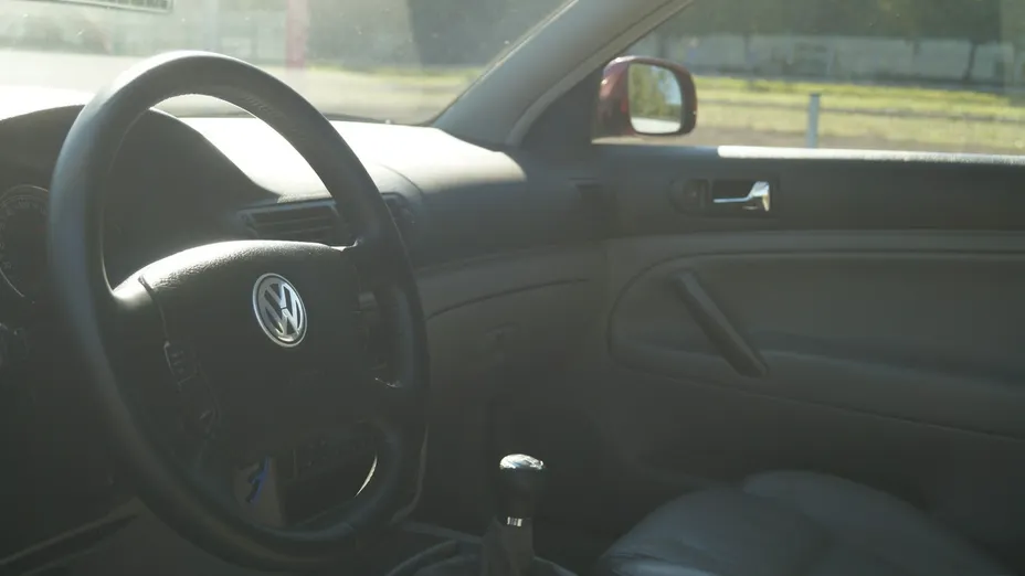 VOLKSWAGEN Passat -