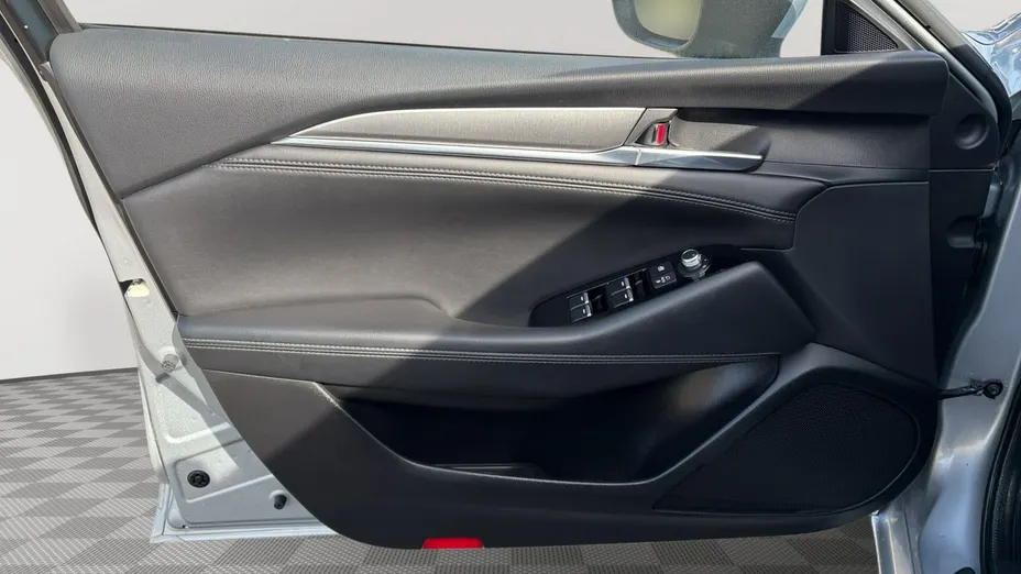 MAZDA 6 -
