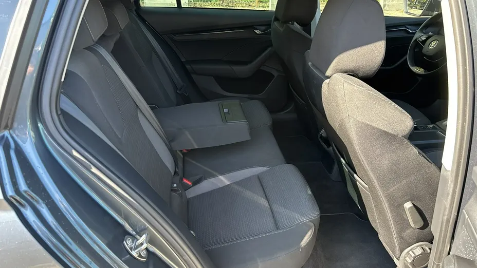 SKODA Octavia -