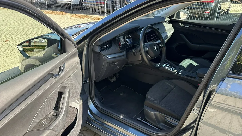 SKODA Octavia -