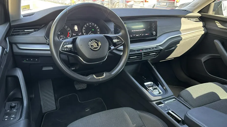 SKODA Octavia -