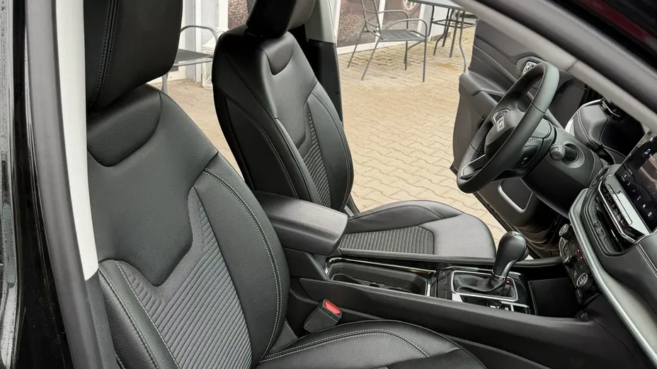 JEEP Compass -