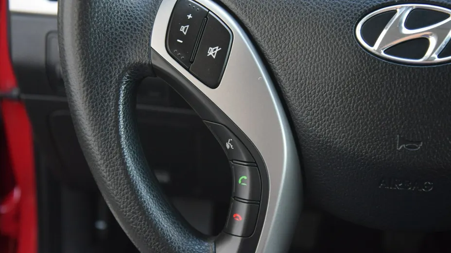 HYUNDAI i30 -