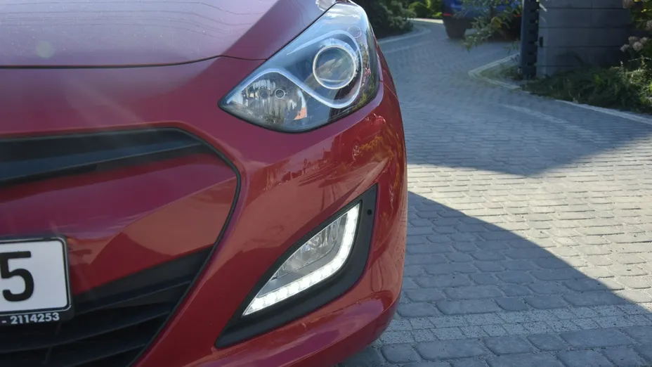 HYUNDAI i30 -
