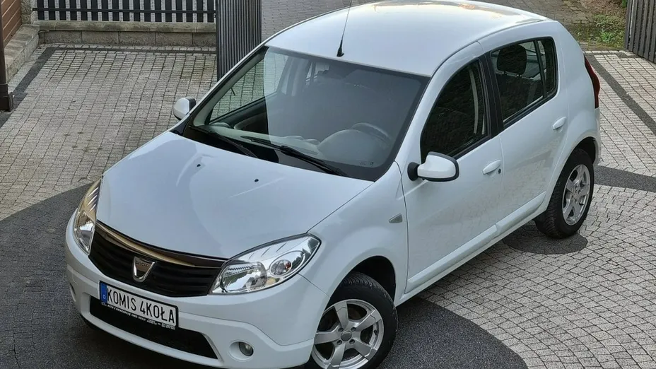 DACIA Sandero -