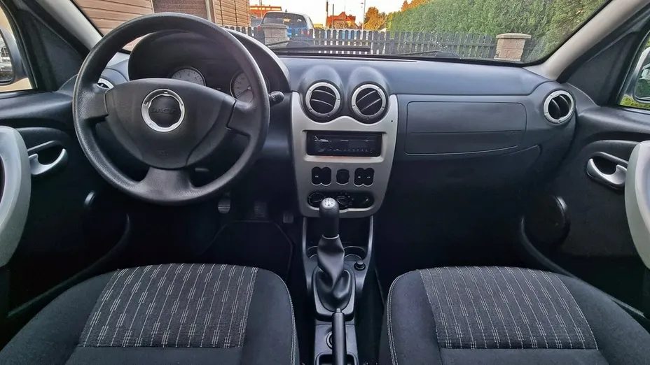 DACIA Sandero -