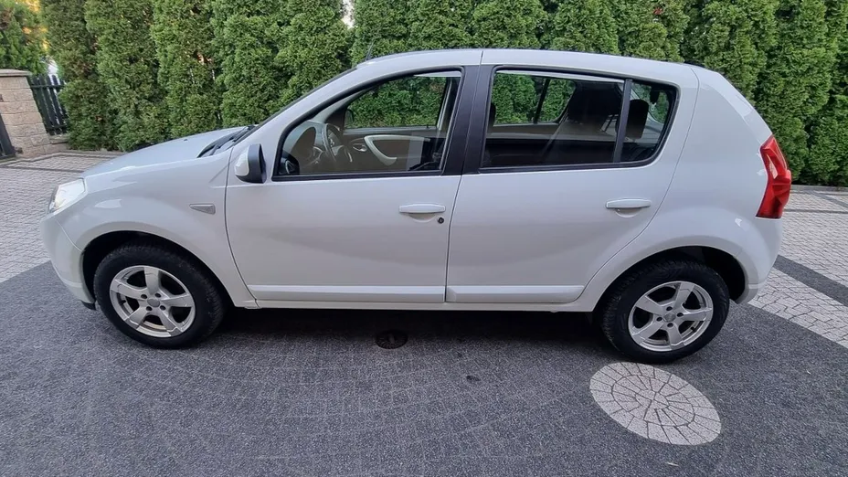 DACIA Sandero -