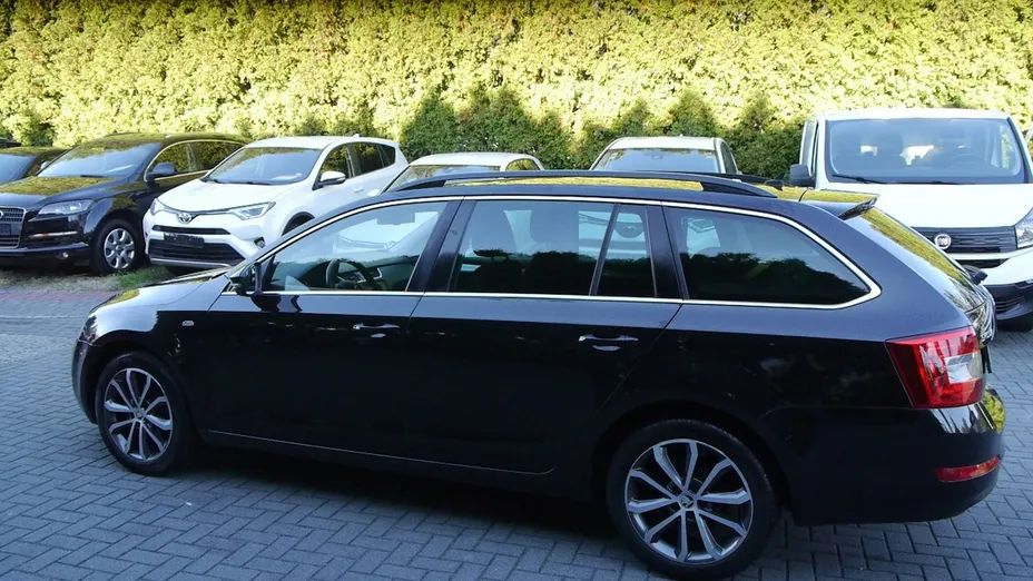 SKODA Octavia -