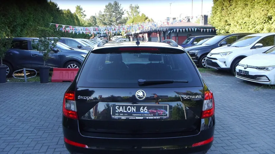 SKODA Octavia -