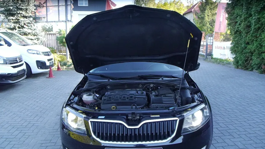 SKODA Octavia -