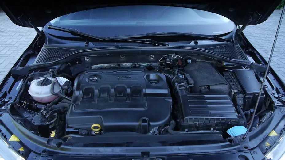 SKODA Octavia -