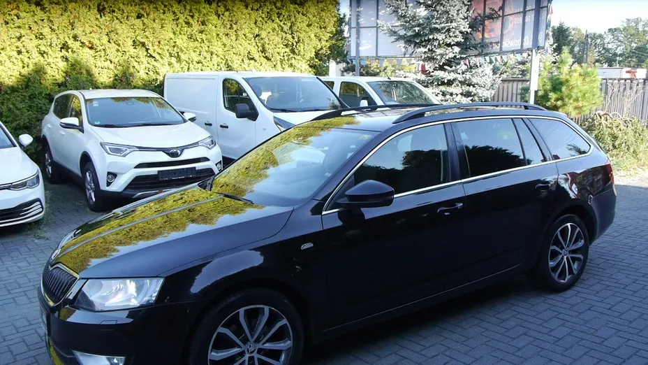 SKODA Octavia -