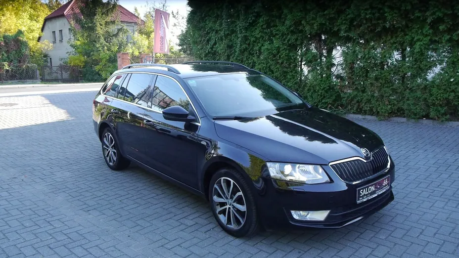 SKODA Octavia -