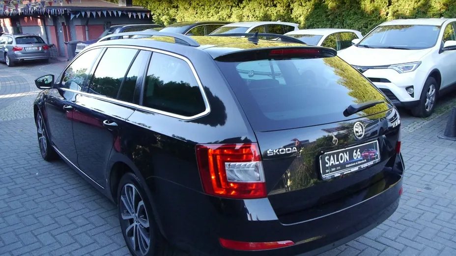 SKODA Octavia -