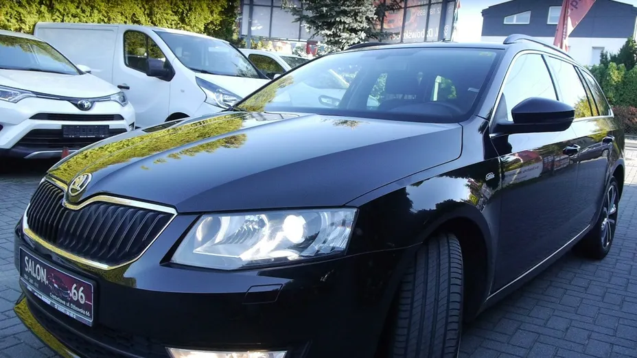 SKODA Octavia -