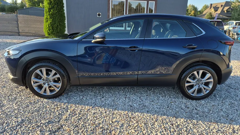 MAZDA CX-30 -
