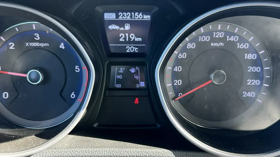 HYUNDAI i30 -