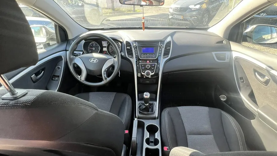 HYUNDAI i30 -