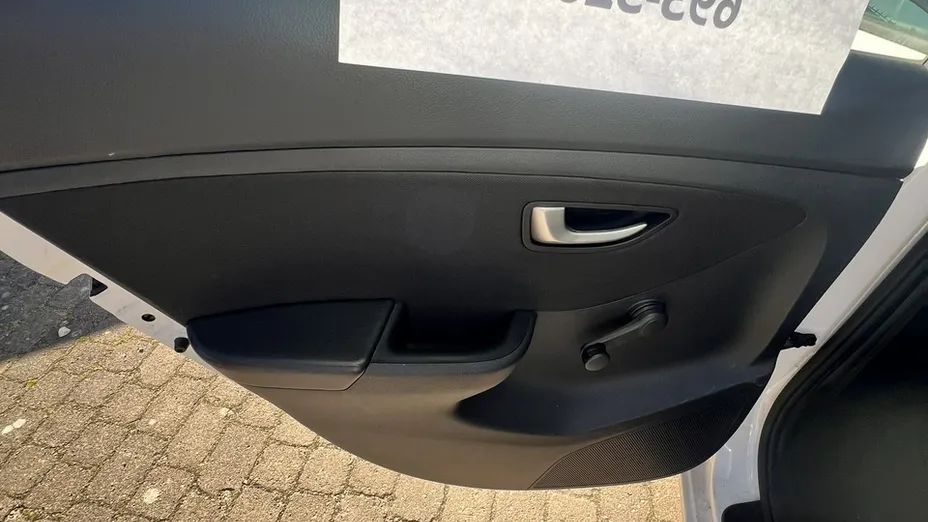 HYUNDAI i30 -