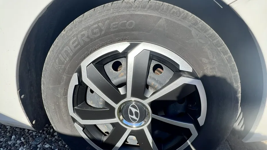 HYUNDAI i30 -