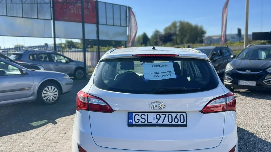 HYUNDAI i30 -