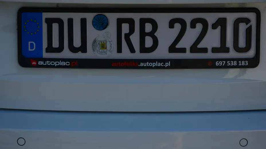 VOLKSWAGEN Touran -