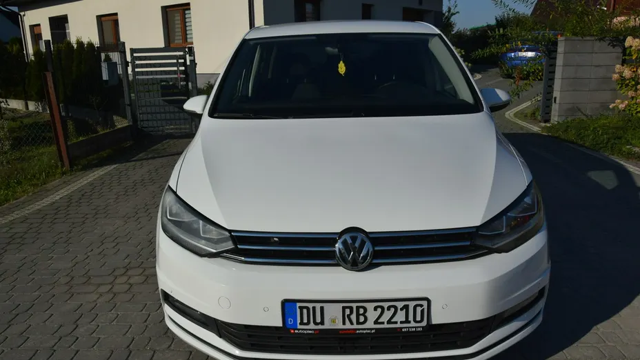 VOLKSWAGEN Touran -