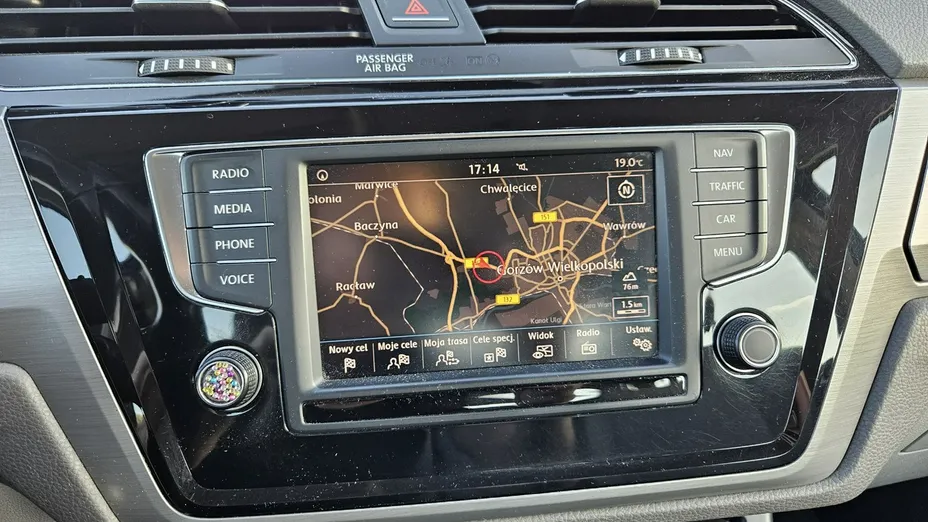 VOLKSWAGEN Touran -