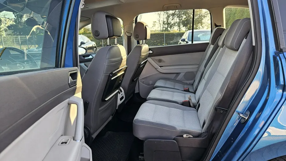 VOLKSWAGEN Touran -