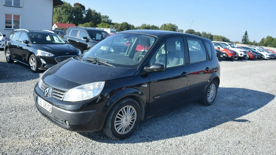 RENAULT Scenic -