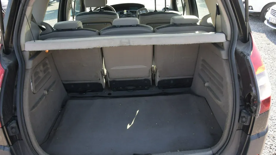 RENAULT Scenic -